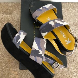 Camo Flatform Shoes